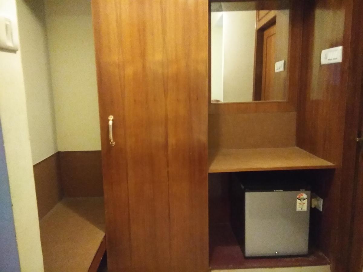 Hotel Pankaj Тривандрум Экстерьер фото