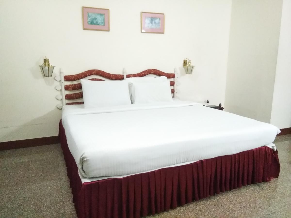 Hotel Pankaj Тривандрум Экстерьер фото